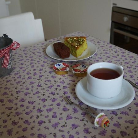Il Vicolo 48 Bed and Breakfast Πέζαρο Εξωτερικό φωτογραφία