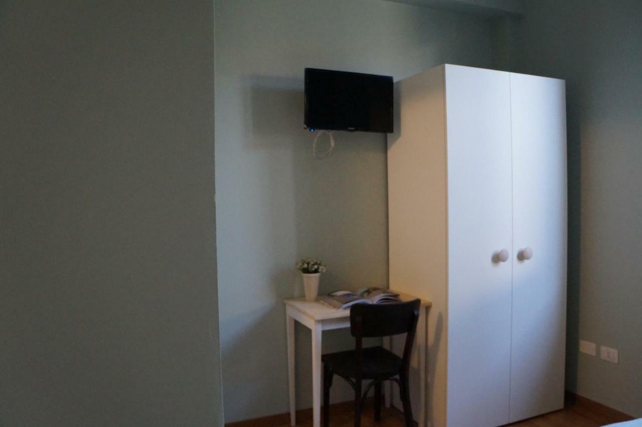 Il Vicolo 48 Bed and Breakfast Πέζαρο Εξωτερικό φωτογραφία