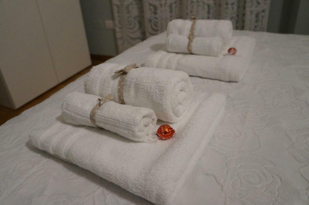 Il Vicolo 48 Bed and Breakfast Πέζαρο Εξωτερικό φωτογραφία