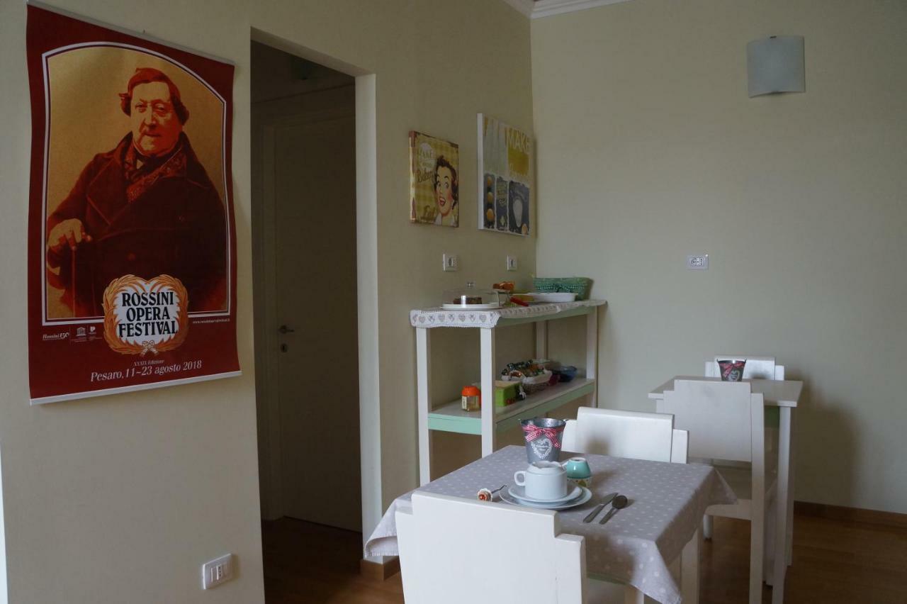 Il Vicolo 48 Bed and Breakfast Πέζαρο Εξωτερικό φωτογραφία