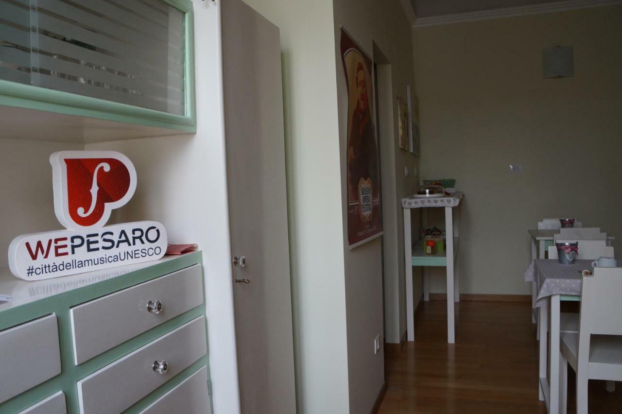 Il Vicolo 48 Bed and Breakfast Πέζαρο Εξωτερικό φωτογραφία