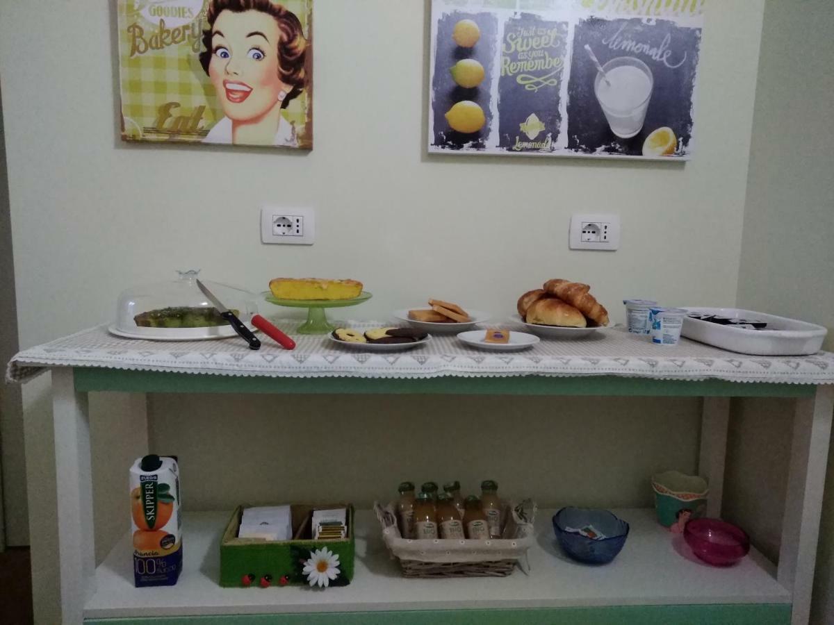 Il Vicolo 48 Bed and Breakfast Πέζαρο Εξωτερικό φωτογραφία