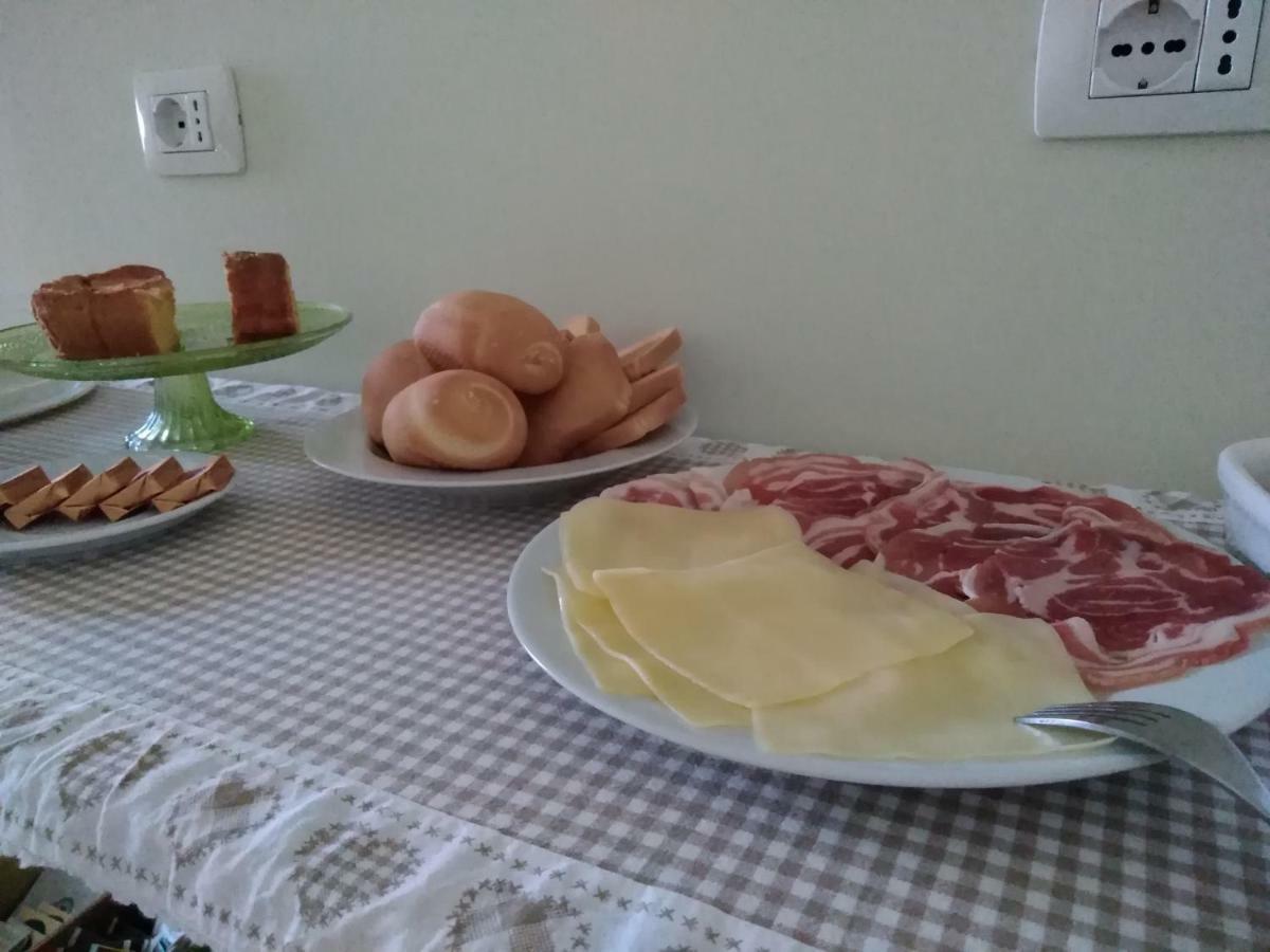 Il Vicolo 48 Bed and Breakfast Πέζαρο Εξωτερικό φωτογραφία